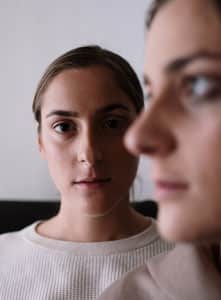 تجربه حس ناظر بودن به زندگی چیست؟