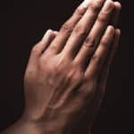 تمرین دعا برای کسی که از او متنفر هستیم